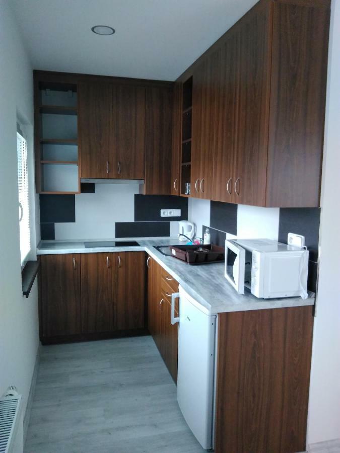 Vinoteka "U Kozu" Hotel Nové Město nad Metují Екстериор снимка