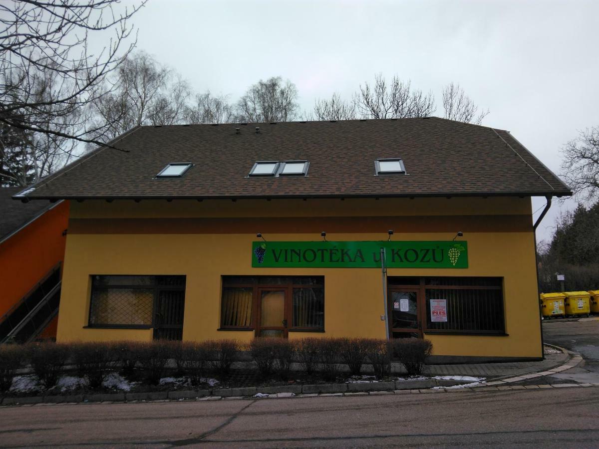 Vinoteka "U Kozu" Hotel Nové Město nad Metují Екстериор снимка