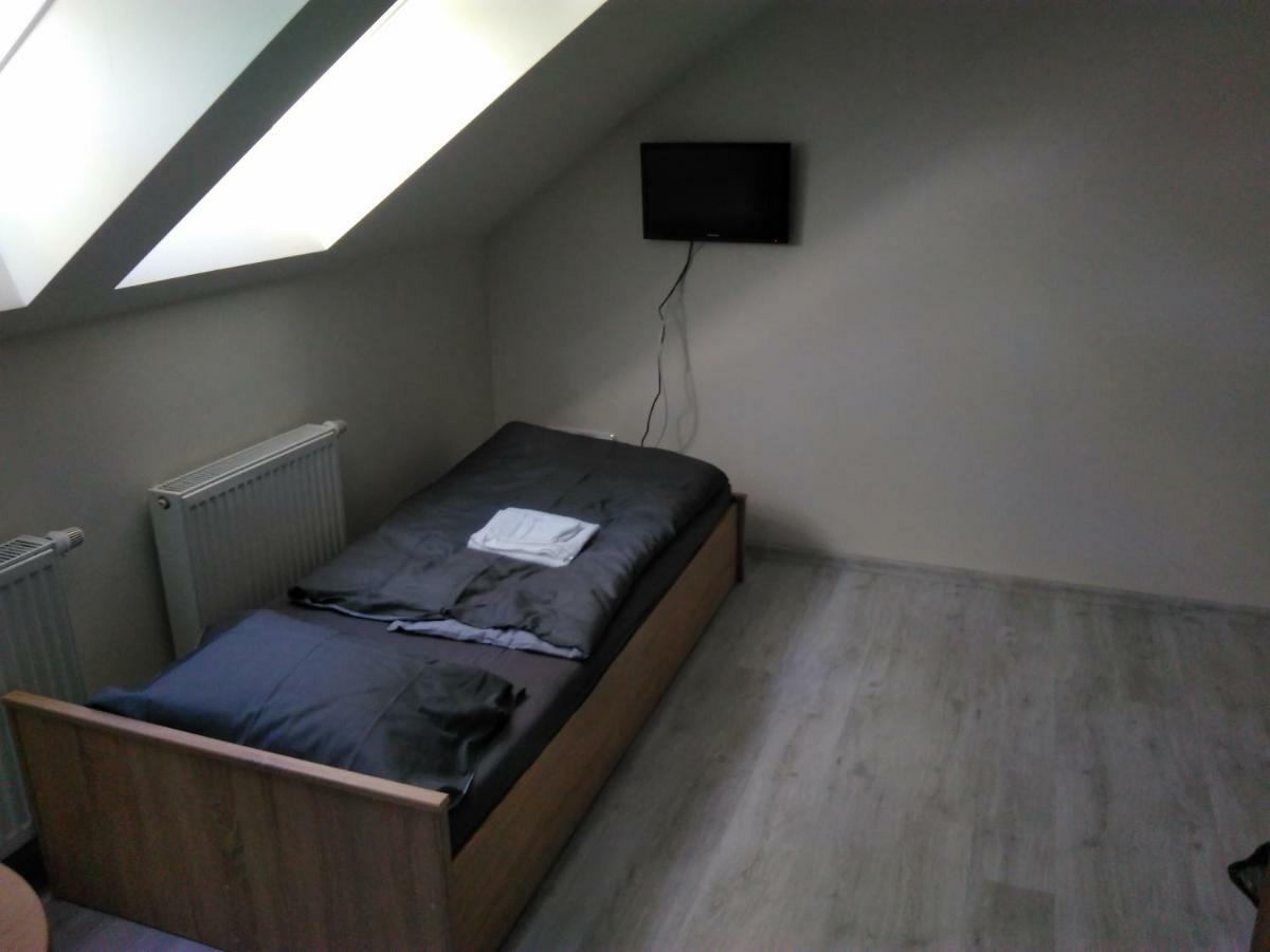 Vinoteka "U Kozu" Hotel Nové Město nad Metují Екстериор снимка